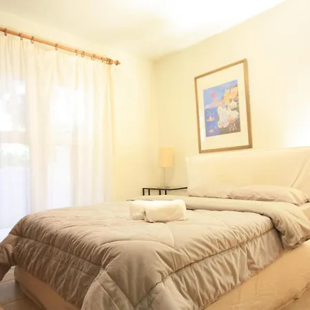 2Bdr Park View Apt - 130M2 & Private Patio-3