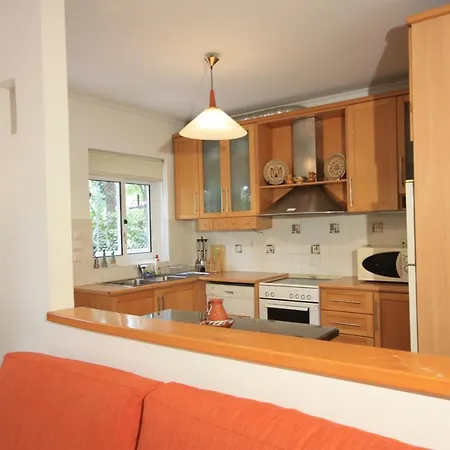 2Bdr Park View Apt - 130M2 & Private Patio-2